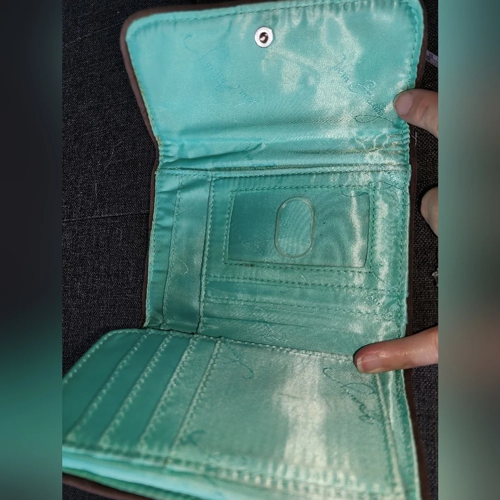 Preowned Vera Bradley Shower Vines wallet - Picture 8 of 11
